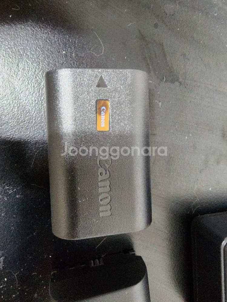 캐논 LP-E6NH 와 호환배터리등 팝니다.--1