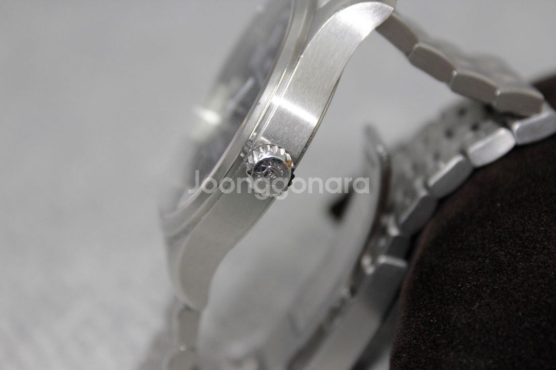 IWC 파일럿 손목시계--8