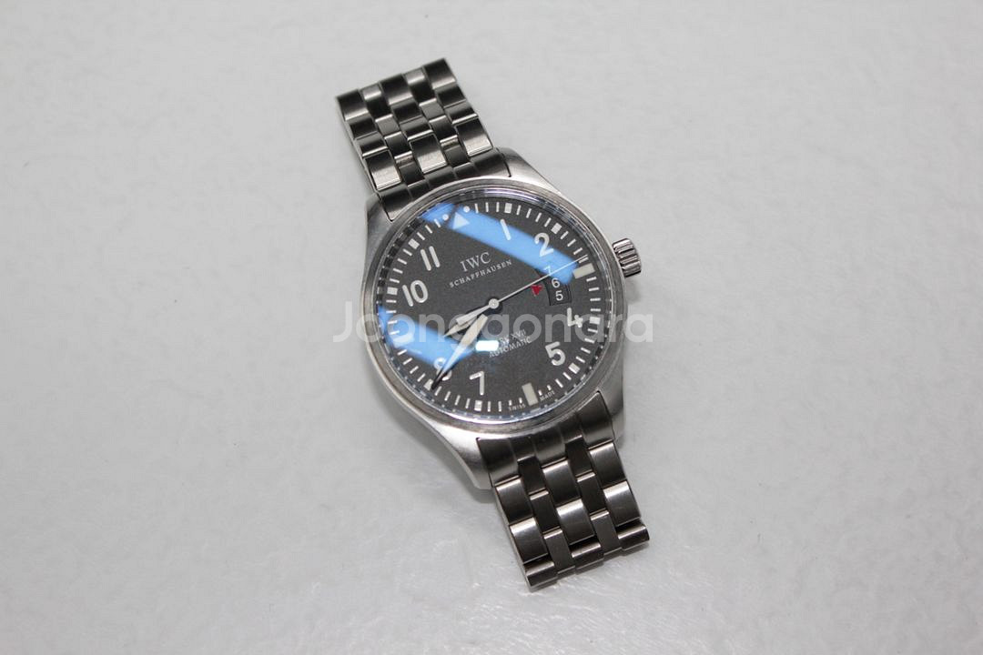 IWC 파일럿 손목시계--9