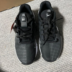 나이키 메트콘8 240