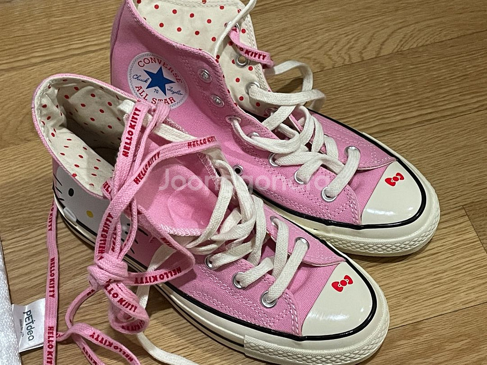 키티 2018 한정판 컨버스--1