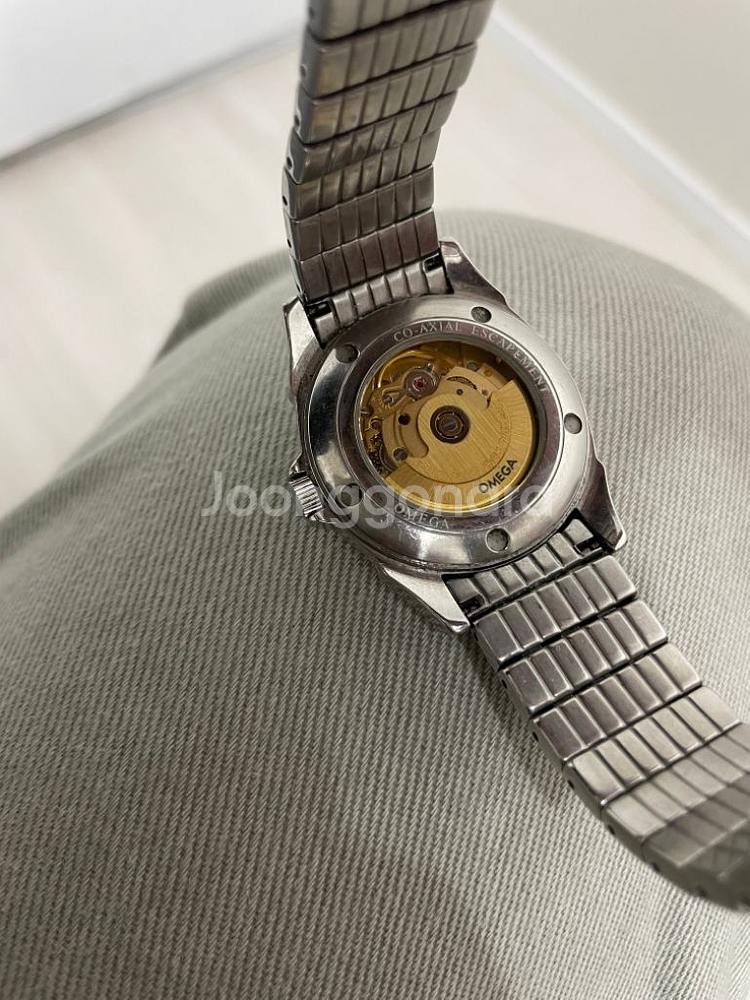 Omega De Ville--3