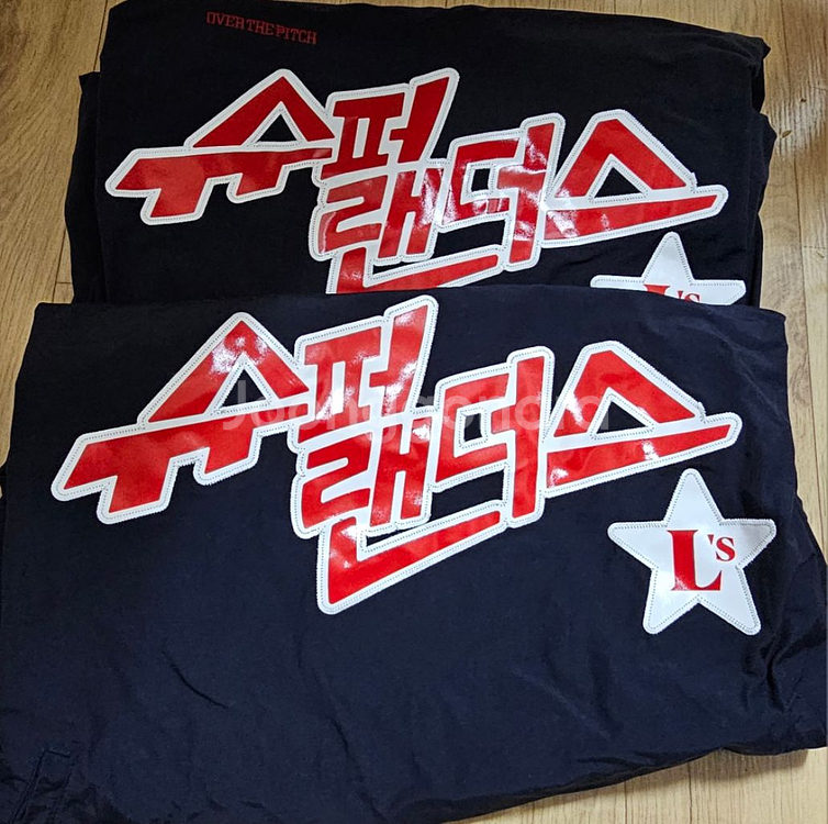ssg랜더스 오버더피치 우븐스웻 탑 L 판매합니다--0
