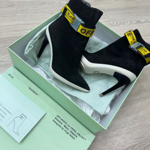 오프화이트 앵글부츠