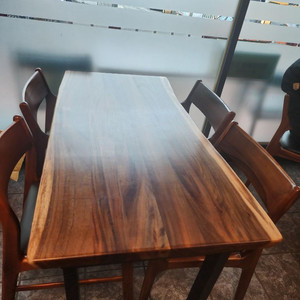 카페 테이블과 의자