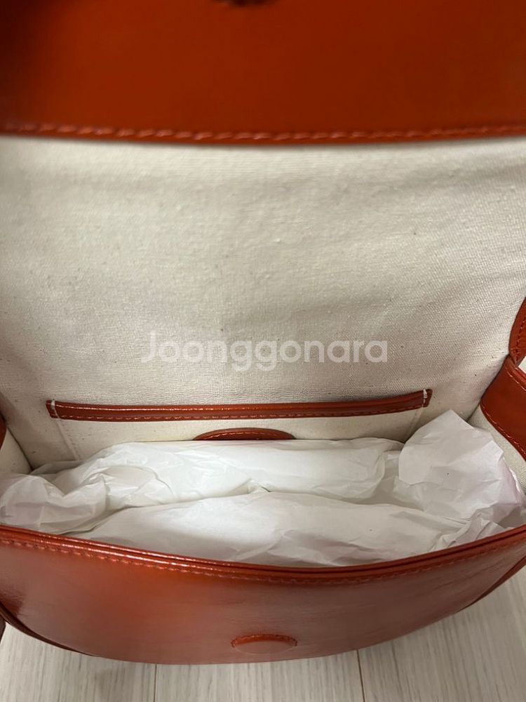 몽드몽드 하프문 가방판매합니다~--1