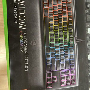 Razer Blackwidow Chroma v2팝니다