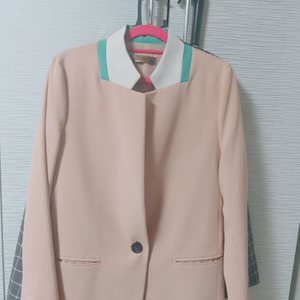 살구색 봄자켓