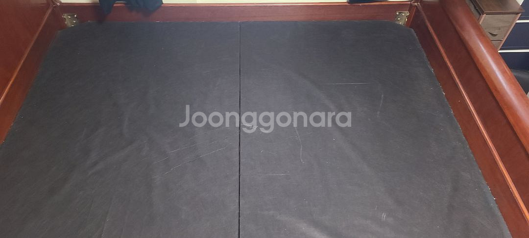 메종드갤러리 에틱원목침대 팔아요--1
