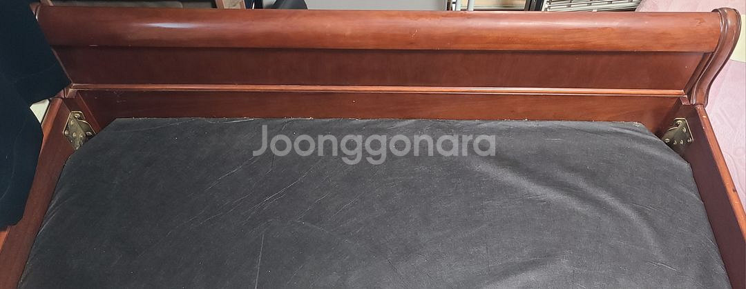 메종드갤러리 에틱원목침대 팔아요--2