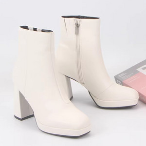 가보시 앵글부츠 255 싸이즈 (아이보리색)