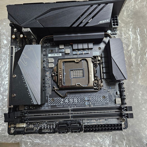 aorus z490i itx보드 + 녹투아 쿨러