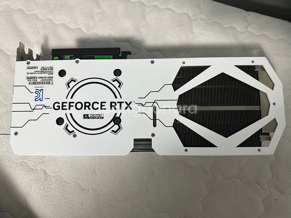 갤럭시 RTX 4070Ti EX GAMER WHITE--6