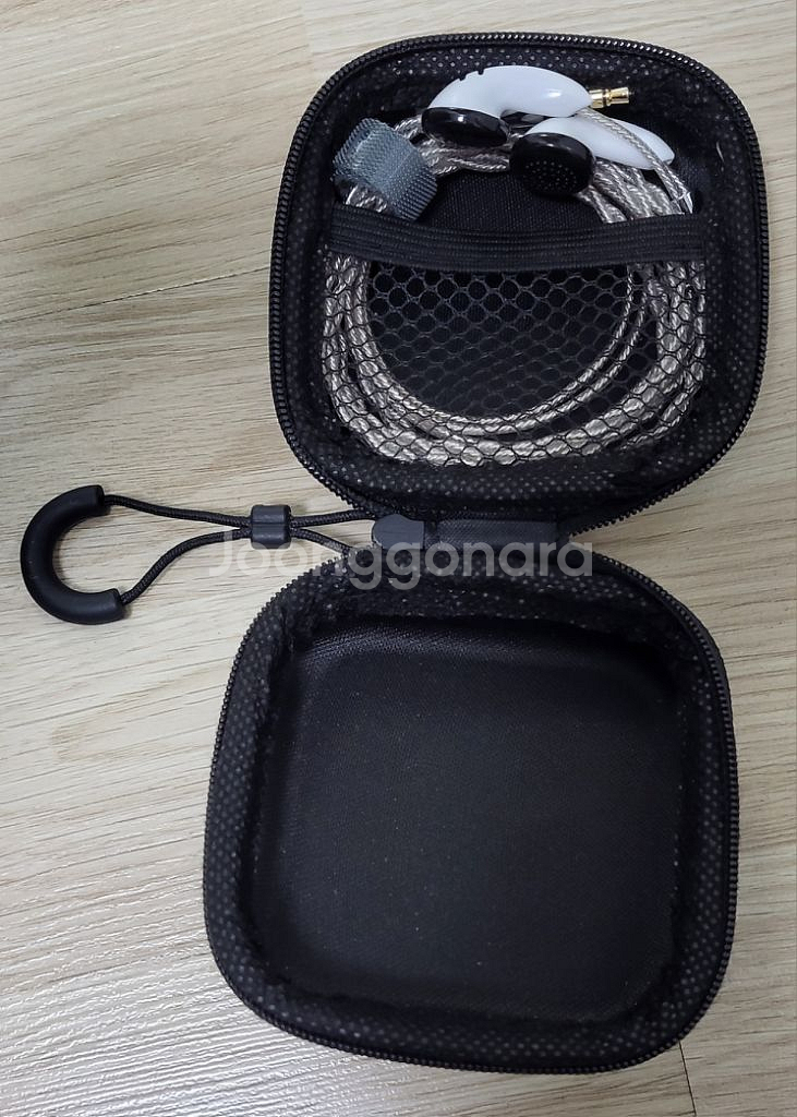 DQSM Z & W 팬더 PK2s 이어폰 팝니다--2