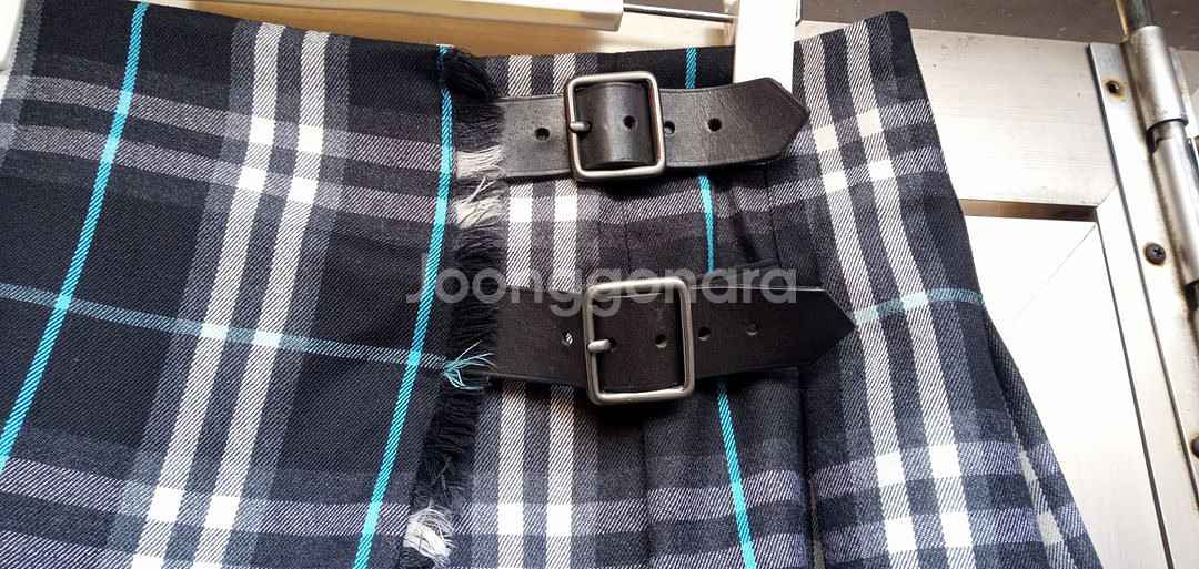 정품 버버리 스커트 31인치 전.후 상태우수--1