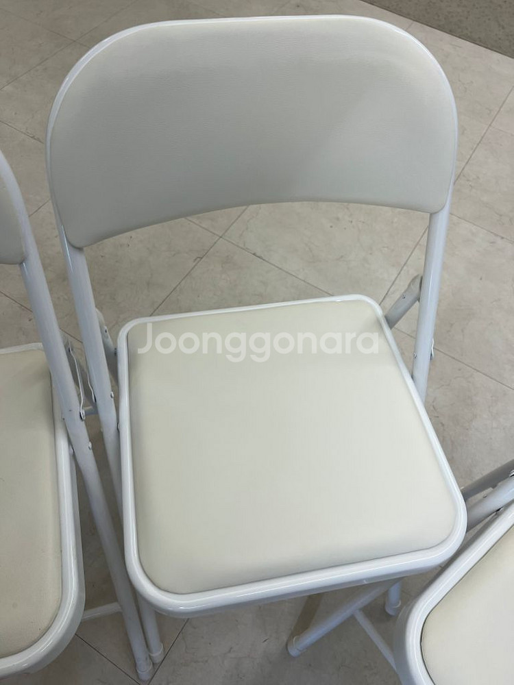(새상품급) 간이 접이식 의자 6개 판매합니다.--2