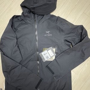 아크테릭스 베타 블랙 L 새제품