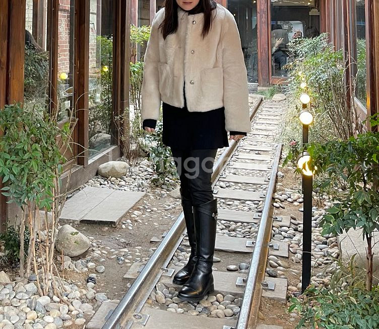 고급스러운 블랙 롱부츠--4