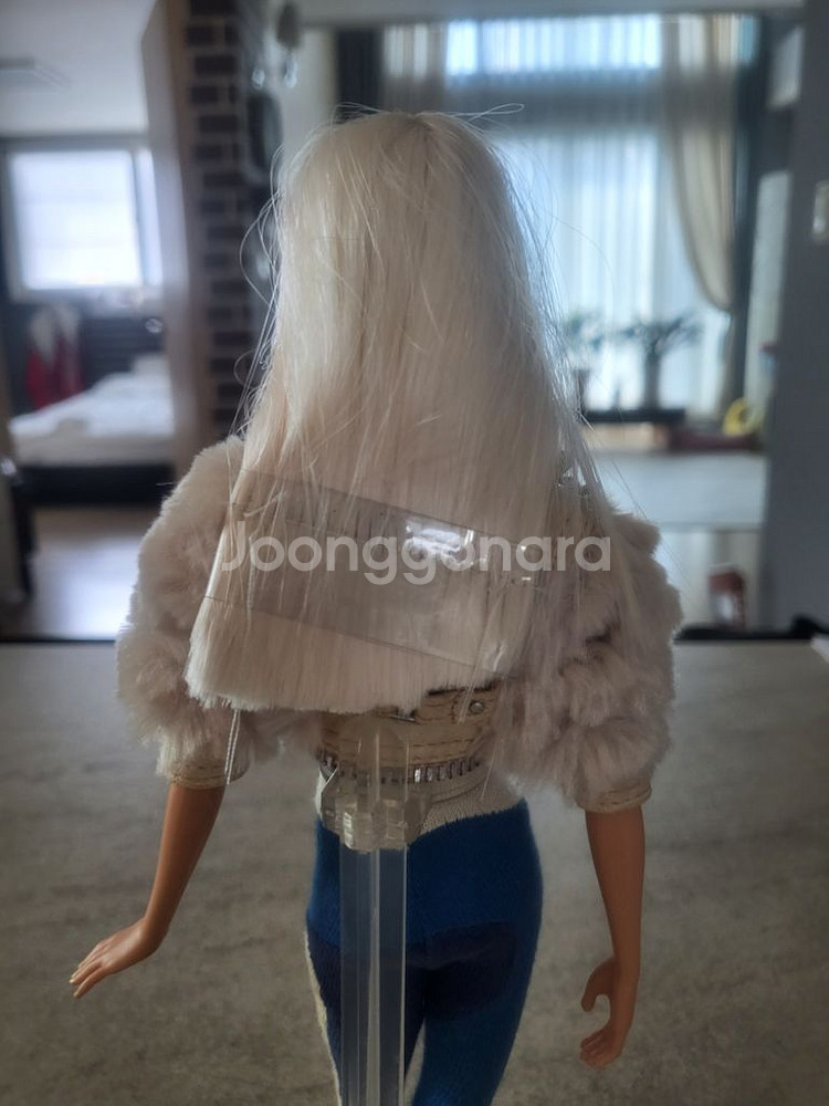 베르사체 베르수스 바비 판매합니다.--3