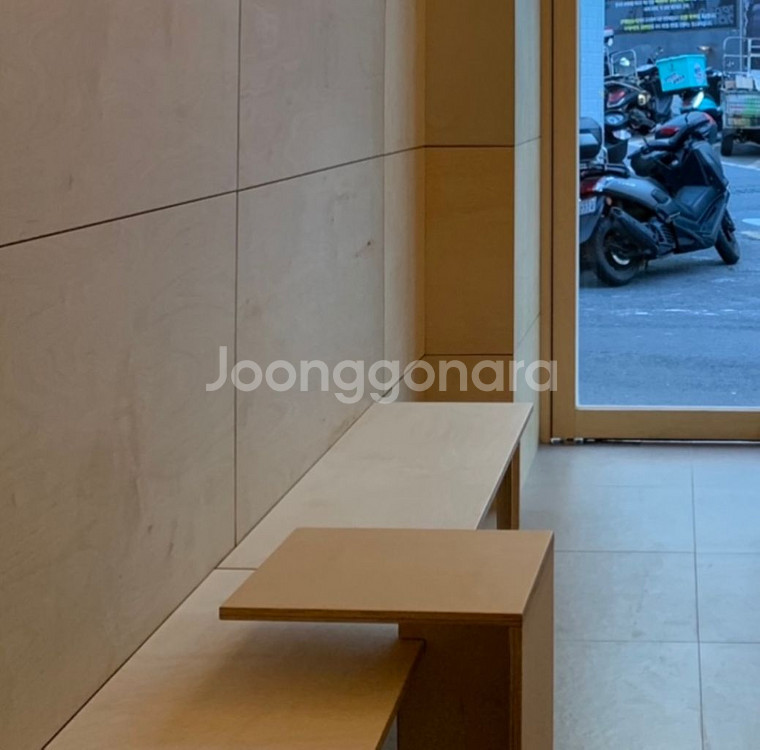 카페창업소규모셀프인테리어자작나무원목테이블의자진열쇼룸감성--2