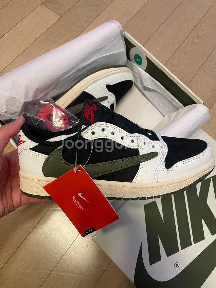 나이키 트래비스스캇 올리브 컬러 판매합니다--4