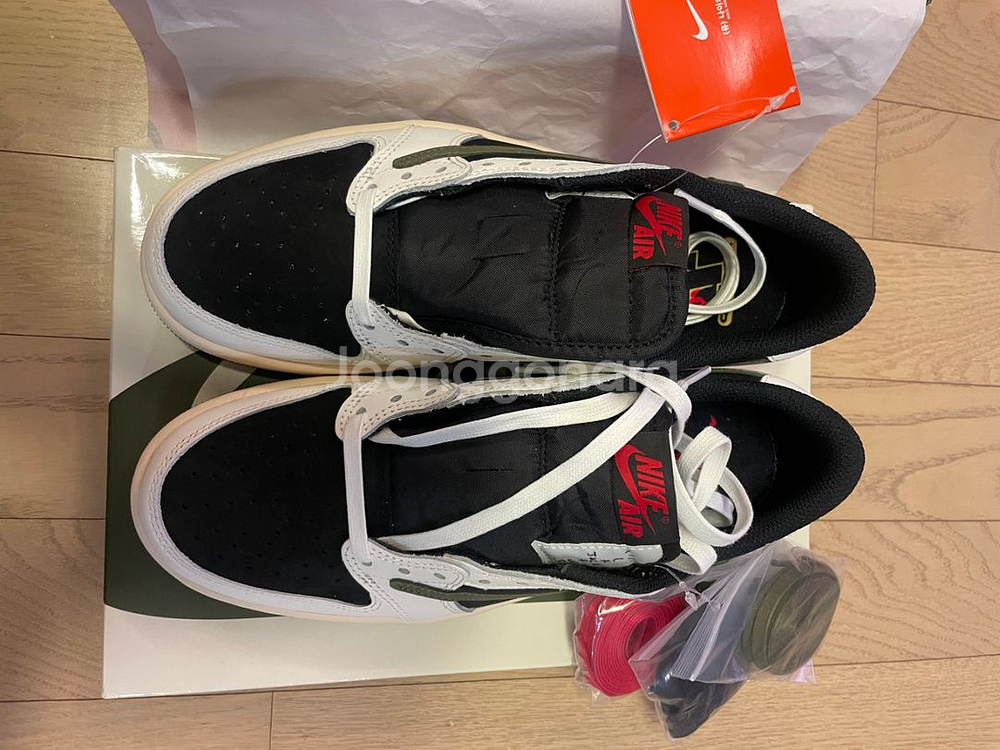 나이키 트래비스스캇 올리브 컬러 판매합니다--3