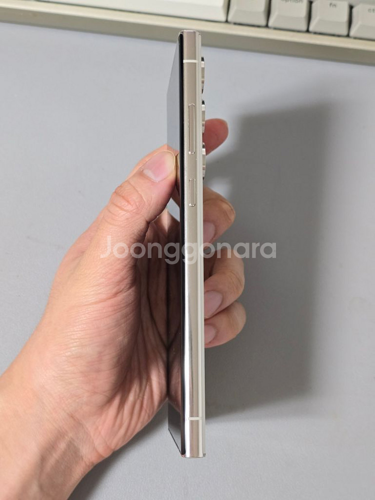 갤럭시S23 울트라 크림 256GB 자급제 판매합니다--5