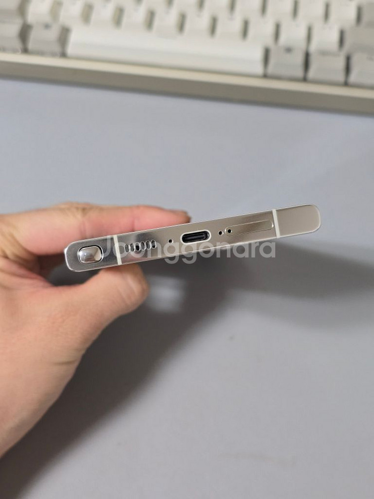 갤럭시S23 울트라 크림 256GB 자급제 판매합니다--3