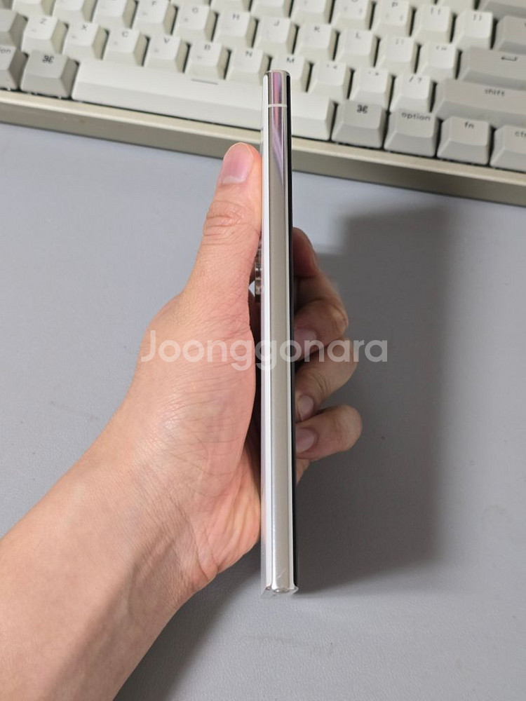갤럭시S23 울트라 크림 256GB 자급제 판매합니다--6