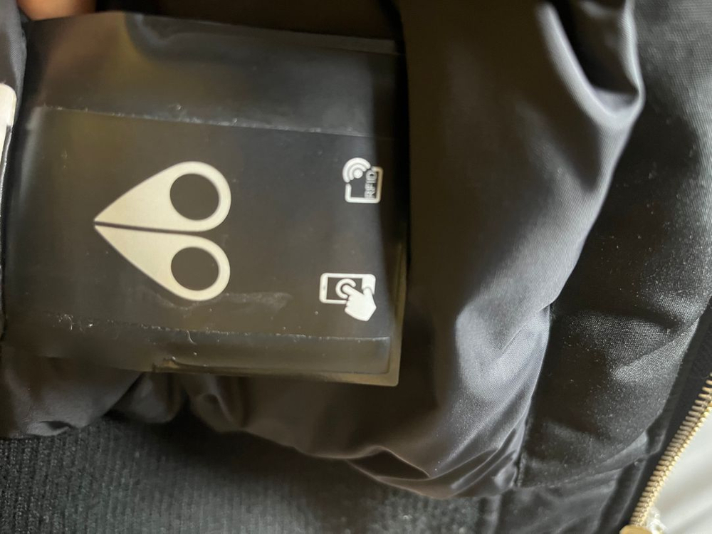 무스너클 봄버--8