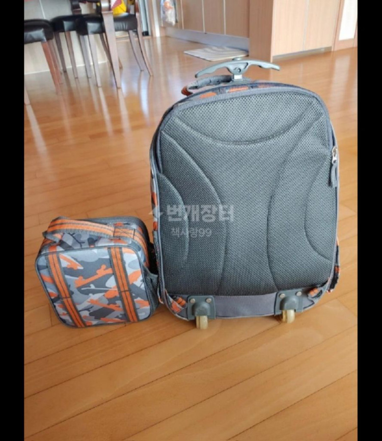 포터리반 롤링 캐리어 판매 이미지