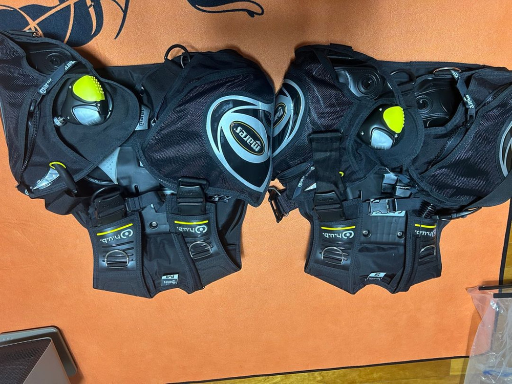 마레스 스쿠버다이빙 공기 조끼수트 (s.m 사이즈) 이미지