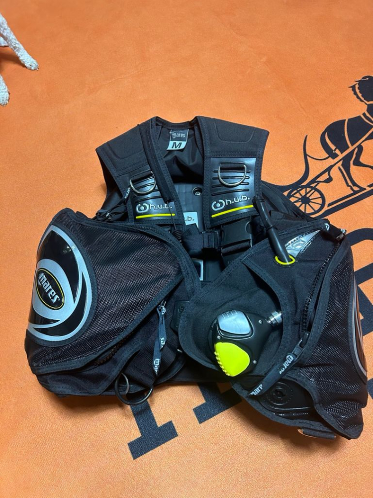 마레스 스쿠버다이빙 공기 조끼수트 (s.m 사이즈) 이미지