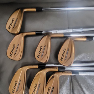 코브라 아이언 웨지 세트 팝니다