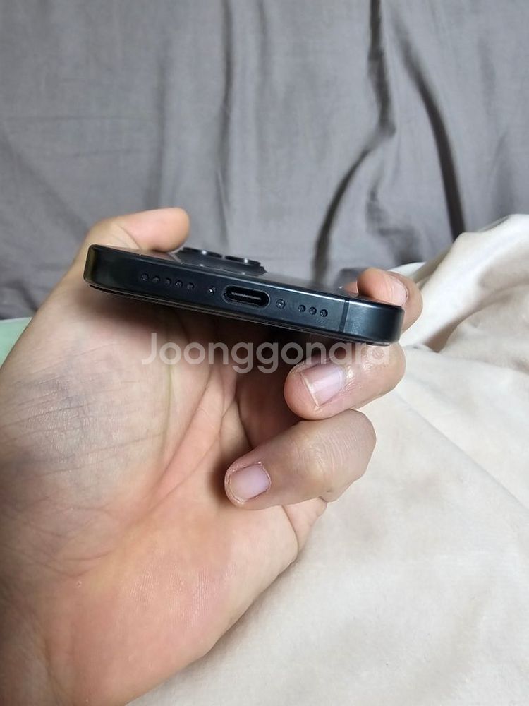 아이폰15pro 티타늄블랙 판매합니다 256G--5