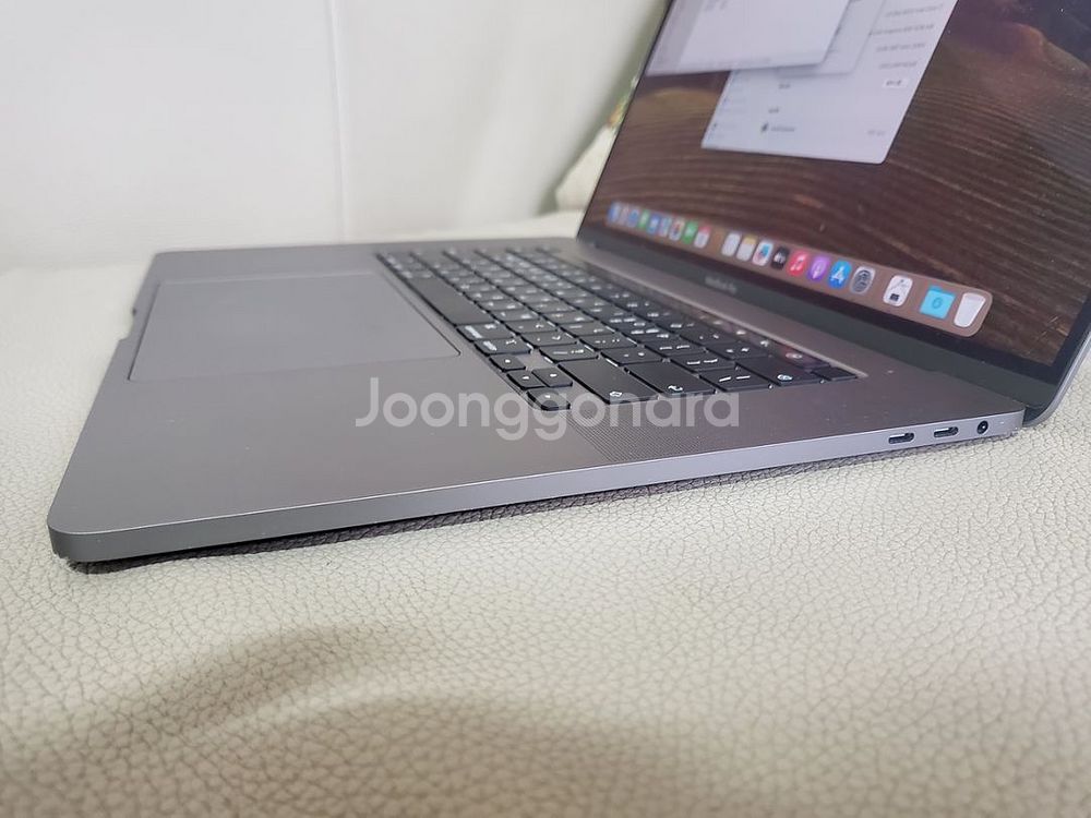 2019 cto 맥북프로 16인치 i7 2.6 램32기--5