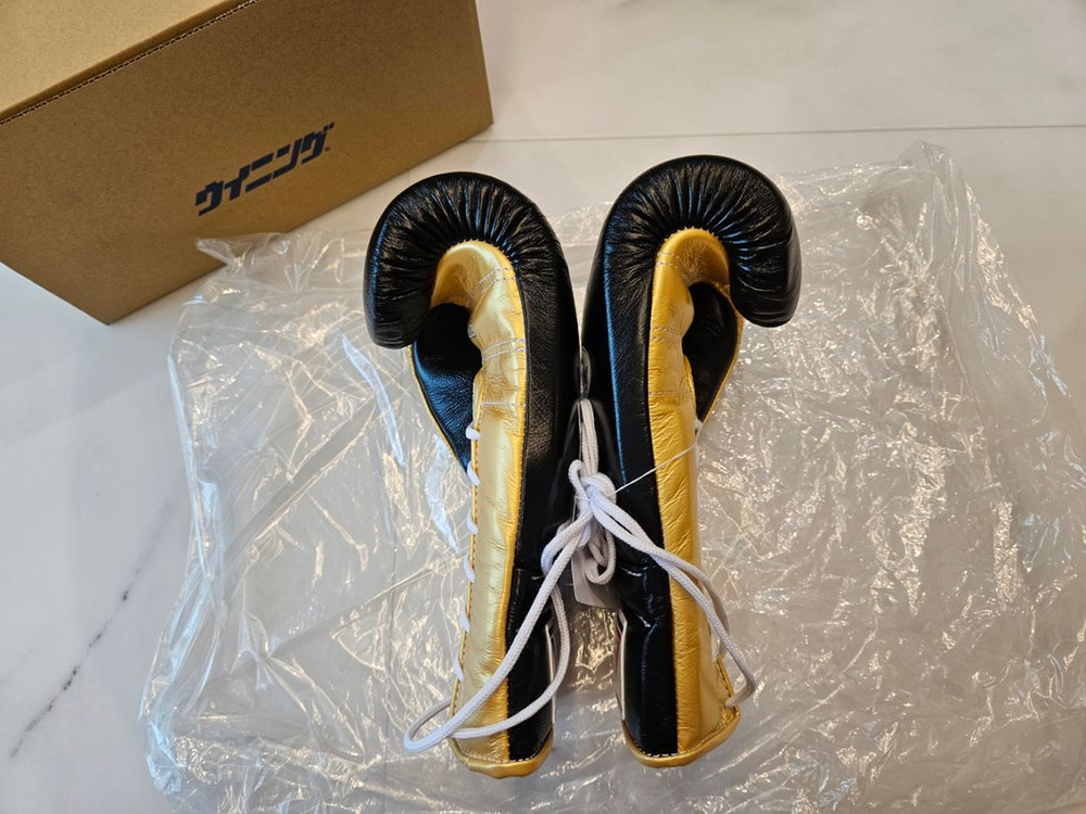 위닝글러브 12온스 커스텀 블랙&골드 파이핑--4