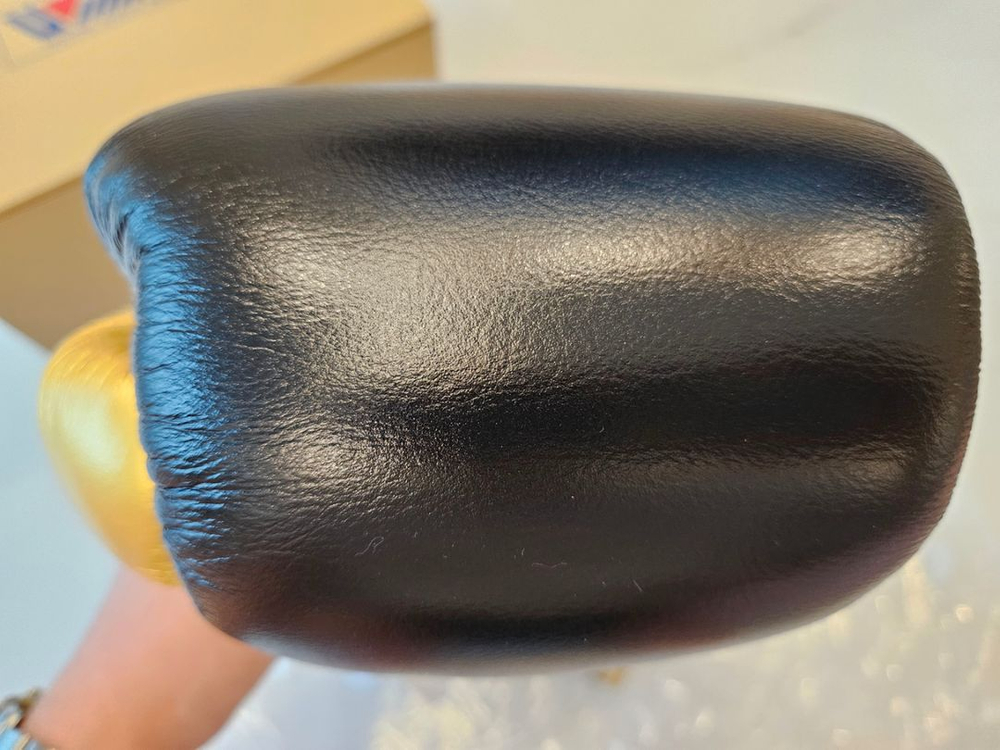 위닝글러브 12온스 커스텀 블랙&골드 파이핑--5