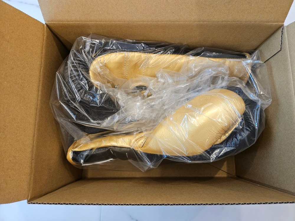 위닝글러브 12온스 커스텀 블랙&골드 파이핑--8