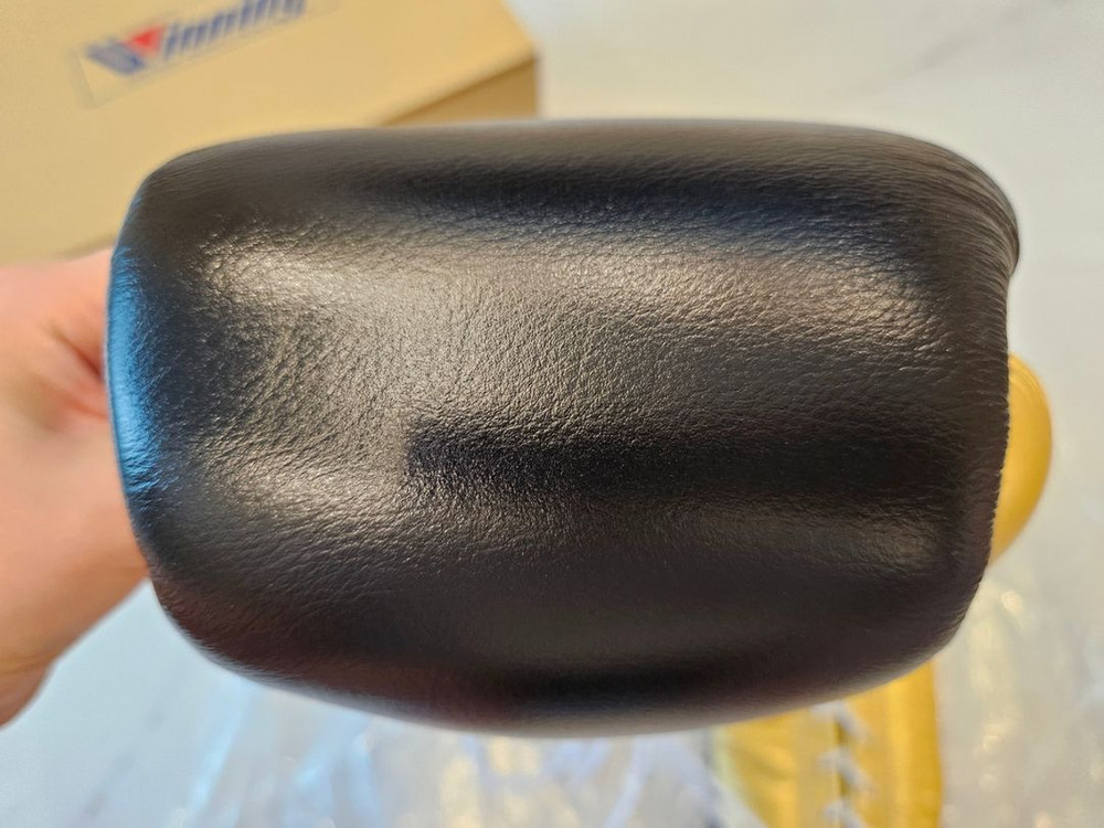 위닝글러브 12온스 커스텀 블랙&골드 파이핑--6