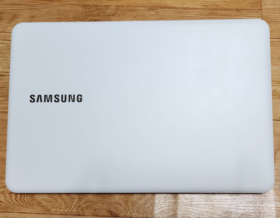 삼성 노트북 15인치 NT550EBE-K34팝니다--3
