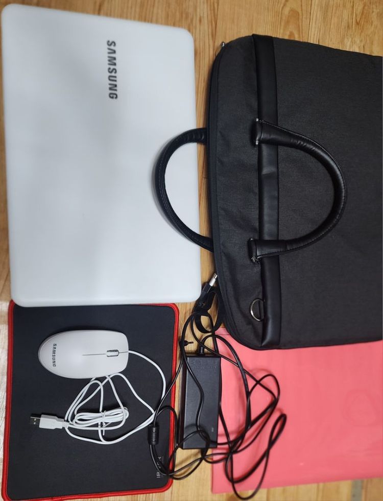 삼성 노트북 15인치 NT550EBE-K34팝니다--2