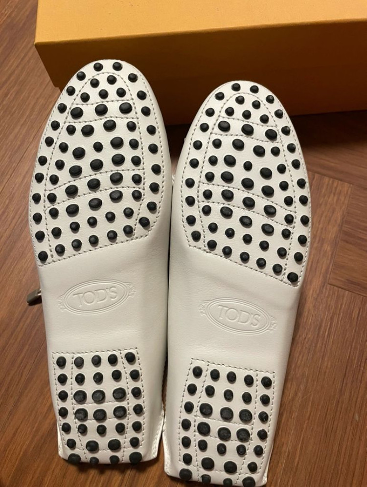 토즈 고미노 뮬 이미지