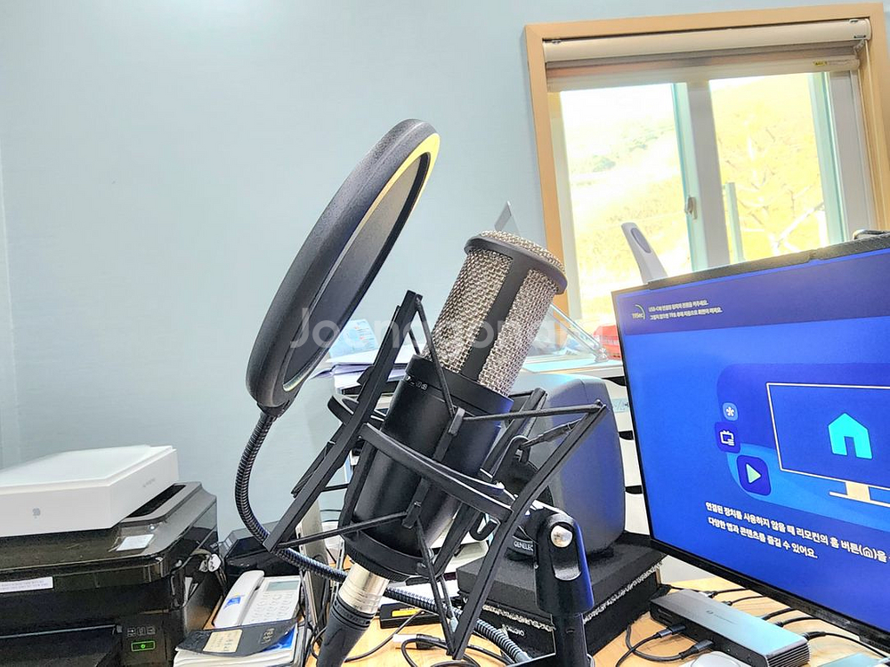콘덴서 마이크 AKG p220--1