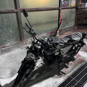 부캐너 125 20년식 7600km 블랙