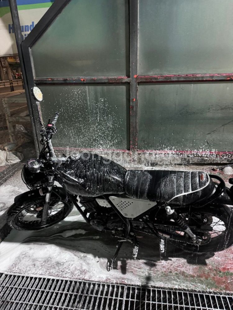 부캐너 125 20년식 7600km 블랙--2