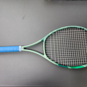 테니스라켓 요넥스 2023퍼셉트 100D 판매합니다.