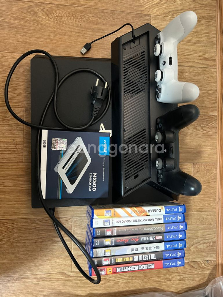 PS4 Pro SSD + 타이틀 7개 판매합니다.--0