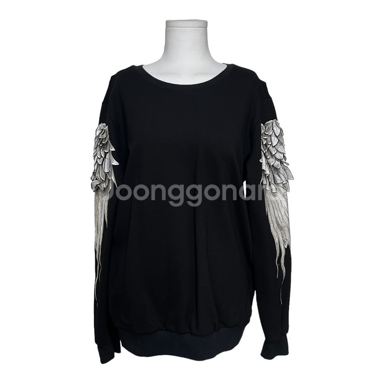 기모 자수 날개 맨투맨 블랙--0