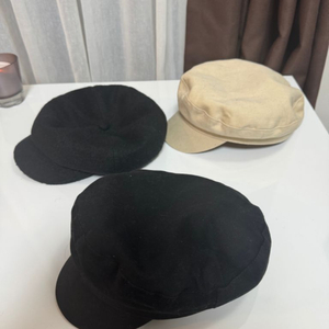 3 Zara berets